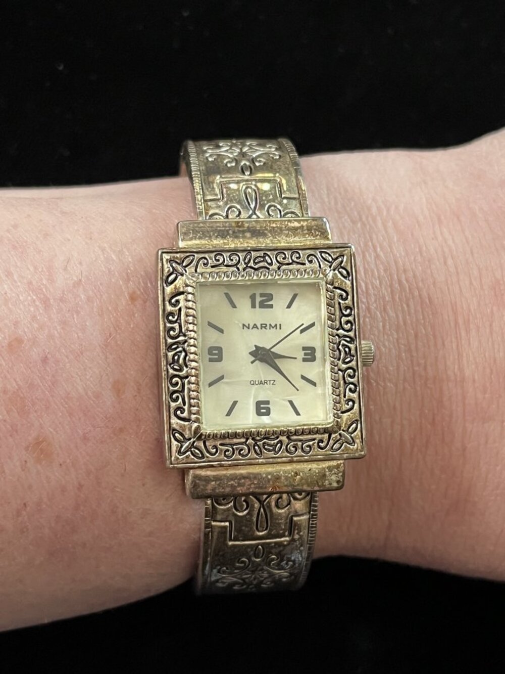Narmi 5070 Silver Tone Cuff Watch Hinged Patina Quartz